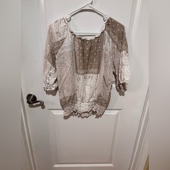 Chic Paisley Print Blouse in Cream and Brown bohemian style ruffle sleeve - Picture 1 of 4